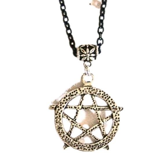 Silver Pentacle Star Necklace - Picture 1 of 3